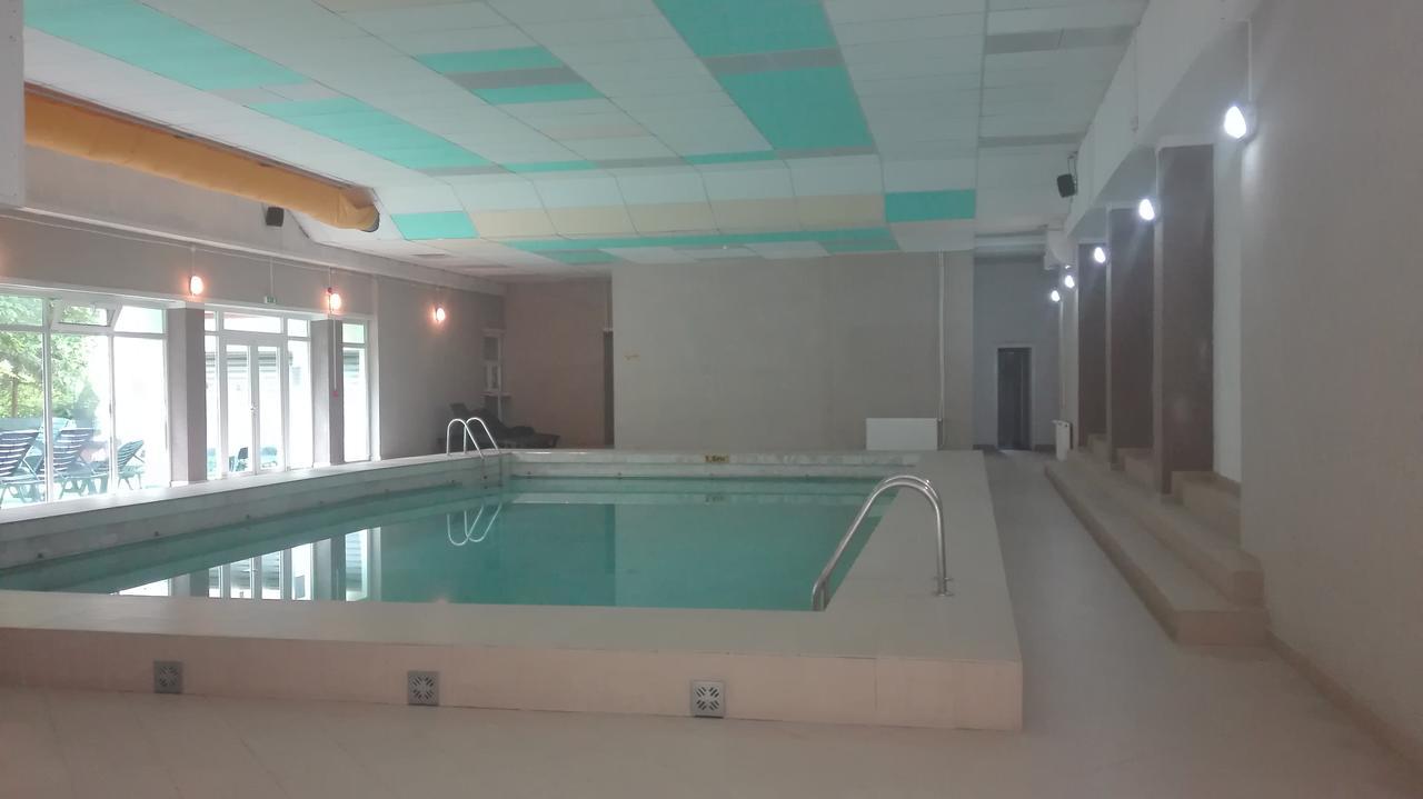 Hotel Diana Geoagiu Băi エクステリア 写真